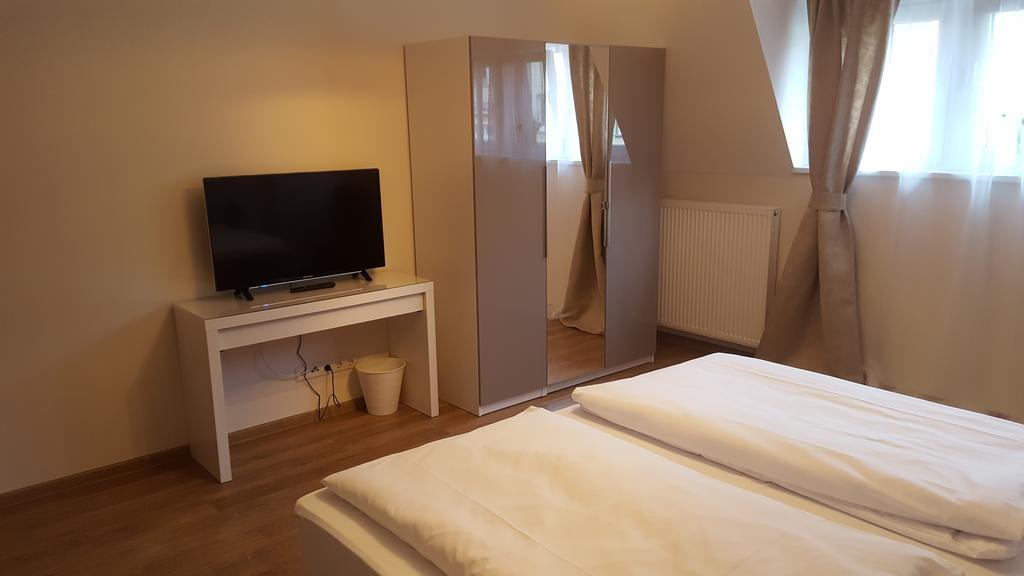 Hotel Ravene Cochem Exterior foto